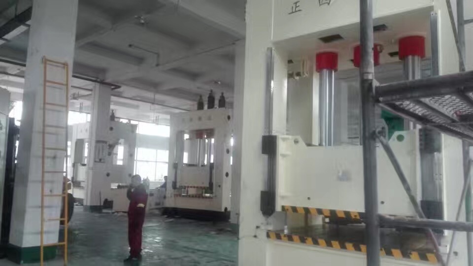 汽車(chē)內(nèi)飾件成型液壓機(jī)